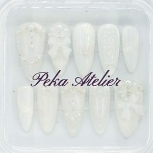 Pure Lace - Press On Nails kit